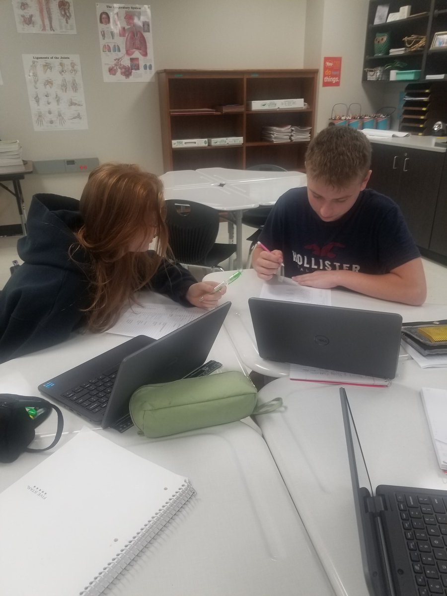 KCA Medical Terminology students Collaborating and Inquiring about the language of Medicine! <a href="/KISD_Academy/">Keller Collegiate Academy</a> #celebratekisd