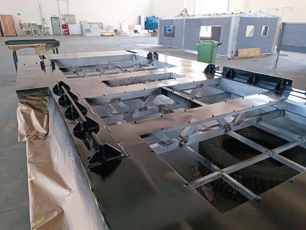 WilderwiseHomes's tweet image. Wondering how our next #build is going? Well, here are some recent progress shots! 🤩 This one is going to our first customer in Flagstaff, AZ. Since we&apos;ve been waiting on parts, we&apos;ve also started building the trailers for customer builds 2 &amp;amp; 3. #tinyhouse #buildprogress