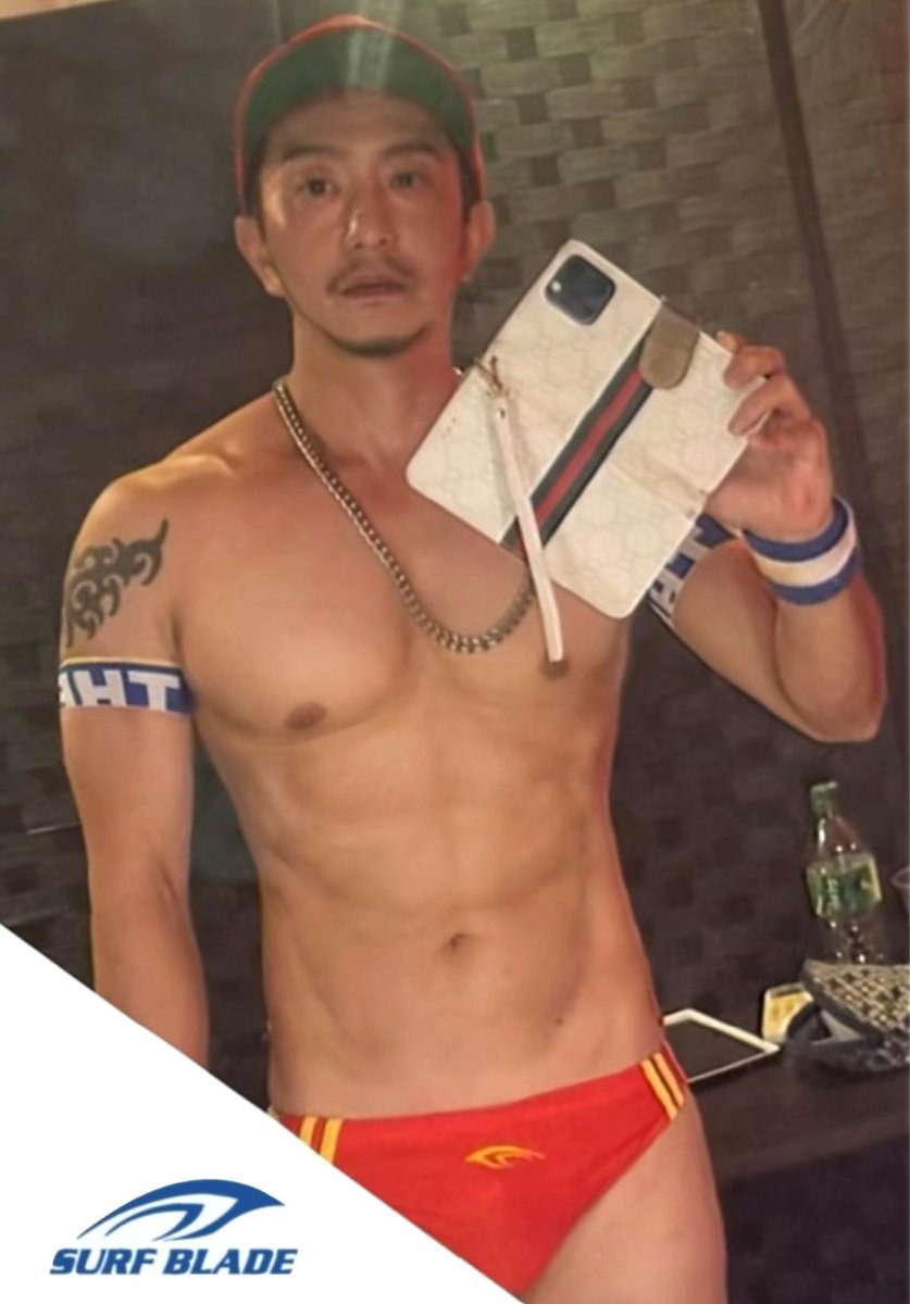 HIDE_JUDOU0919's tweet photo. 先日のサーフで提供していただいた競パン、実は大阪サーフの公式競パンなんです✨

土曜はエクスで久々の競パン履いてオネハを踊ったけど快感になってしまった😁w
#競パン #surf632 #surfblade #menpan #mensunderwear #collection https://t.co/daaFEBLZBb