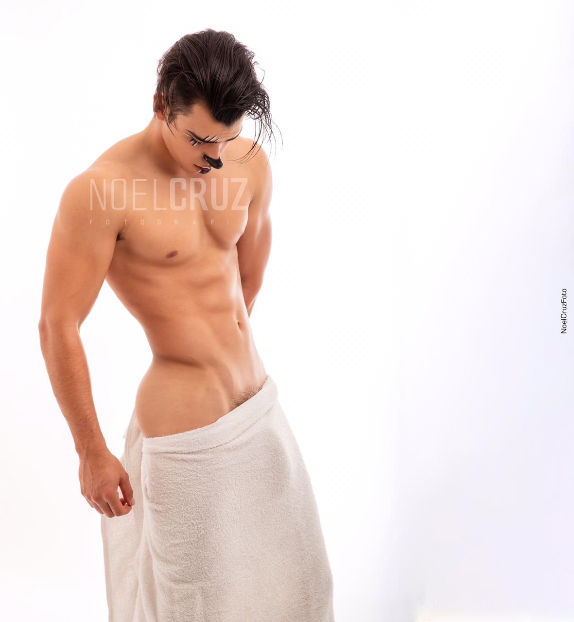 packs de famosos on X: Brandon castañeda 🔥 t.cozgvbVAYaba  X