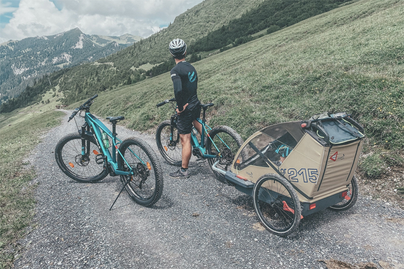 Reisprofs's tweet photo. De zomervakantie is voorbij, op naar de herfstvakantie! Wij hebben nog wel wat tips voor een actieve #herfstvakantie met het hele gezin in de #Bergen van #Liechtenstein #gorfion #actievevakantie #gezinsvakantie #metkidsopvakantie. https://t.co/AZRMnGn4Mz https://t.co/2eV1lWlEmV