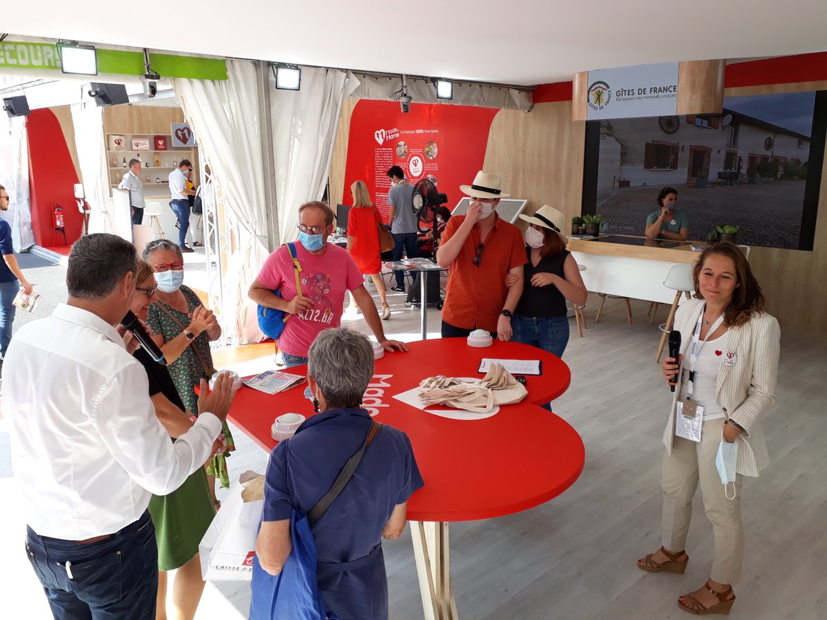 DptMarne's tweet photo. Du 2 au 12 septembre, votre Département sera présent à la #FoireChalons 🤩🚜🍾🧑‍🎤🥳
Fidèle partenaire de l’événement, le Département vous accueille sur un stand 100 % #Marne.
De nombreuses surprises et animations vous y attendent !
Tout le programme 👇
https://t.co/PpkovimhZD https://t.co/MUsLzyHAcJ