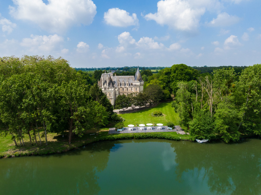 WhereWedding's tweet photo. TOP 5 WEDDING VENUES IN FRANCE! Read more here👉 https://t.co/VKw0MKxp8k
#weddingvenue #weddinginFrance #wedding https://t.co/NkZCFjHfse