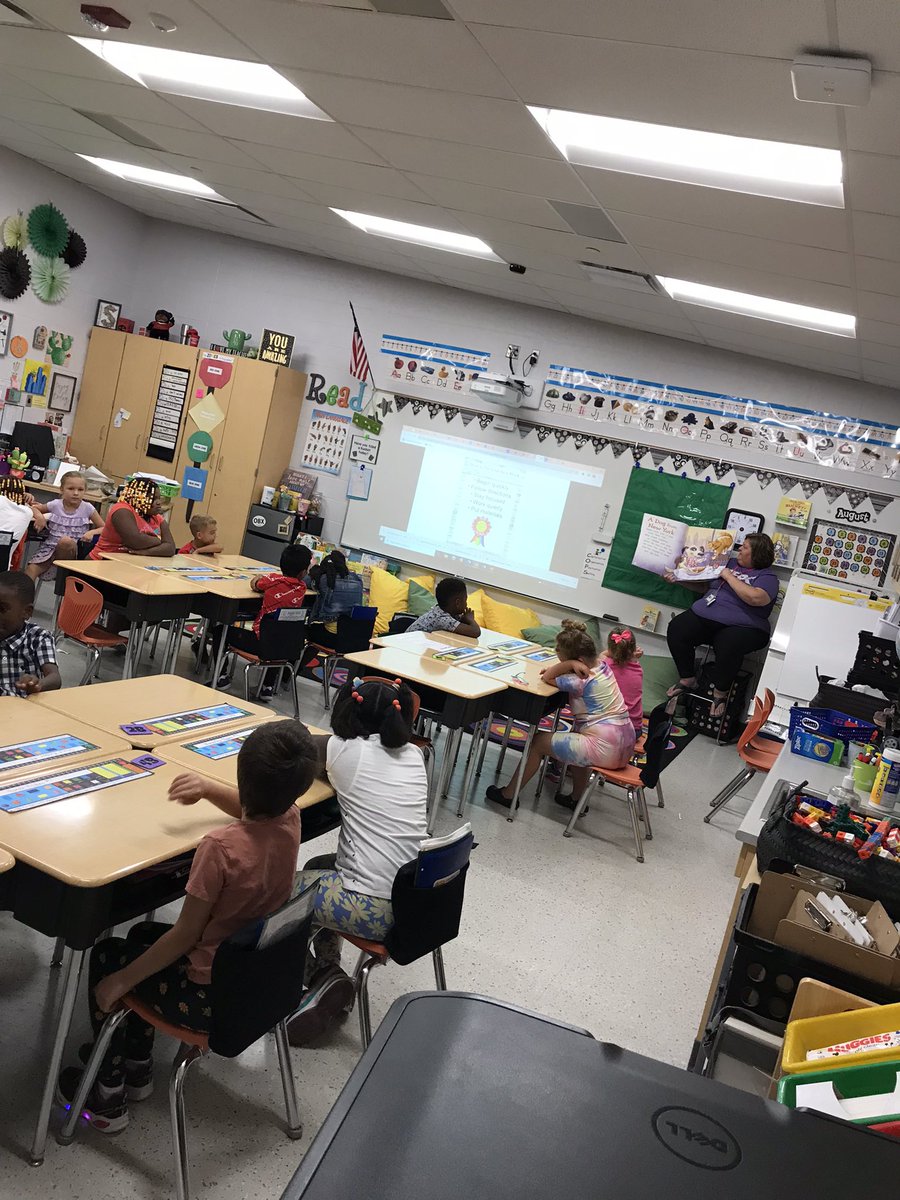 fcsdcompass's tweet photo. Getting our day started with Morning Meetings, Interactive Read Alouds, Big Books, and MAP testing!!!📚❤️#CompassRocks❤️ https://t.co/AAmOyhhrmU
