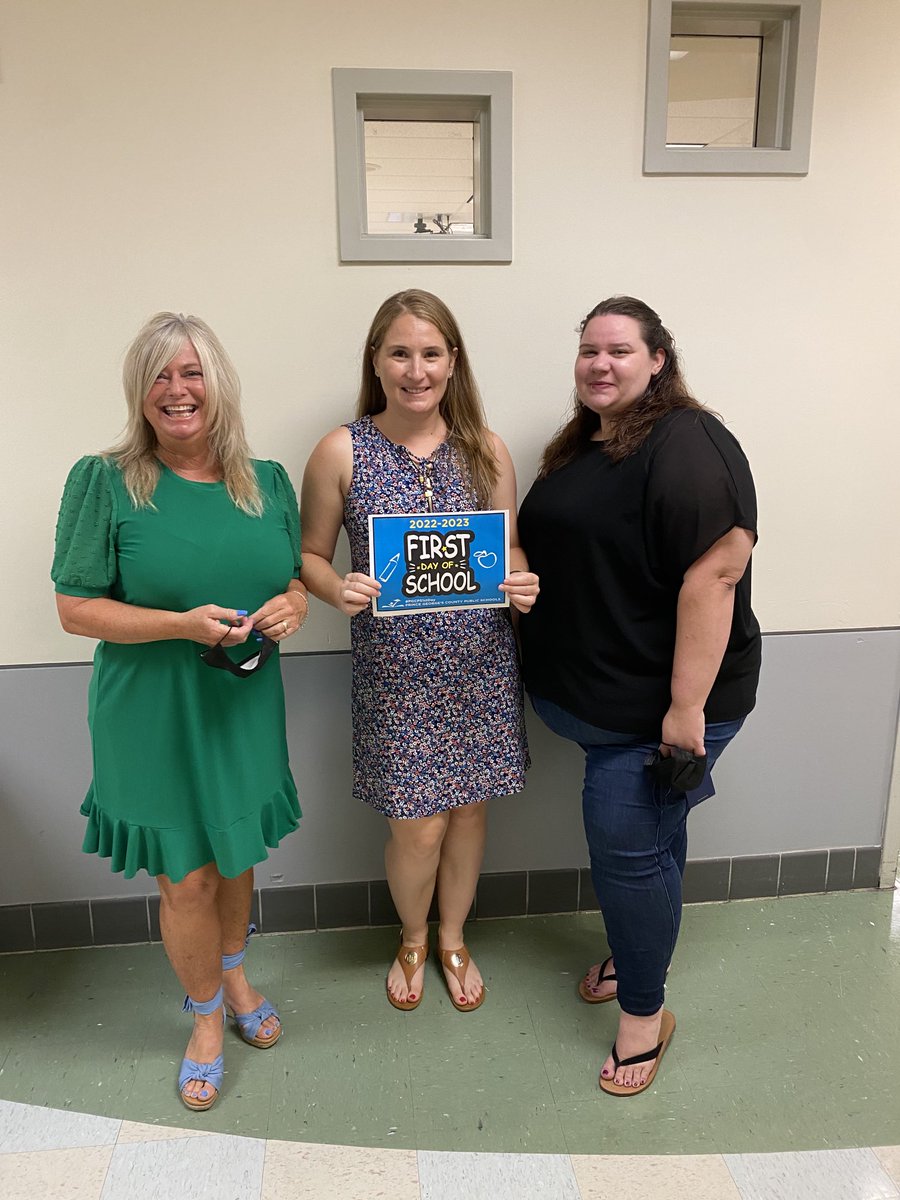 #pgcps1stday ⁦<a href="/NorthviewES/">Northview ES-PGCPS</a>⁩  ⁦<a href="/pgcps/">PGCPS</a>⁩ Happy first day!! Lucky to work with amazing people!