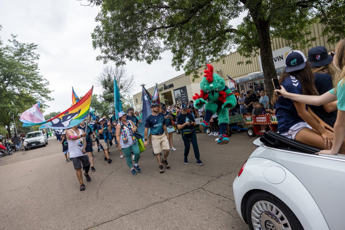 MNAuroraFC's tweet photo. We want to give a HUGE thank you to @MNRevontulet for chanting through the parade, hanging out at the booth, and helping welcome our Rory into the world at the @mnstatefair yesterday.
We couldn't have done it without you all! 💫#AuroraOnAStick https://t.co/KoSuk8DHqN