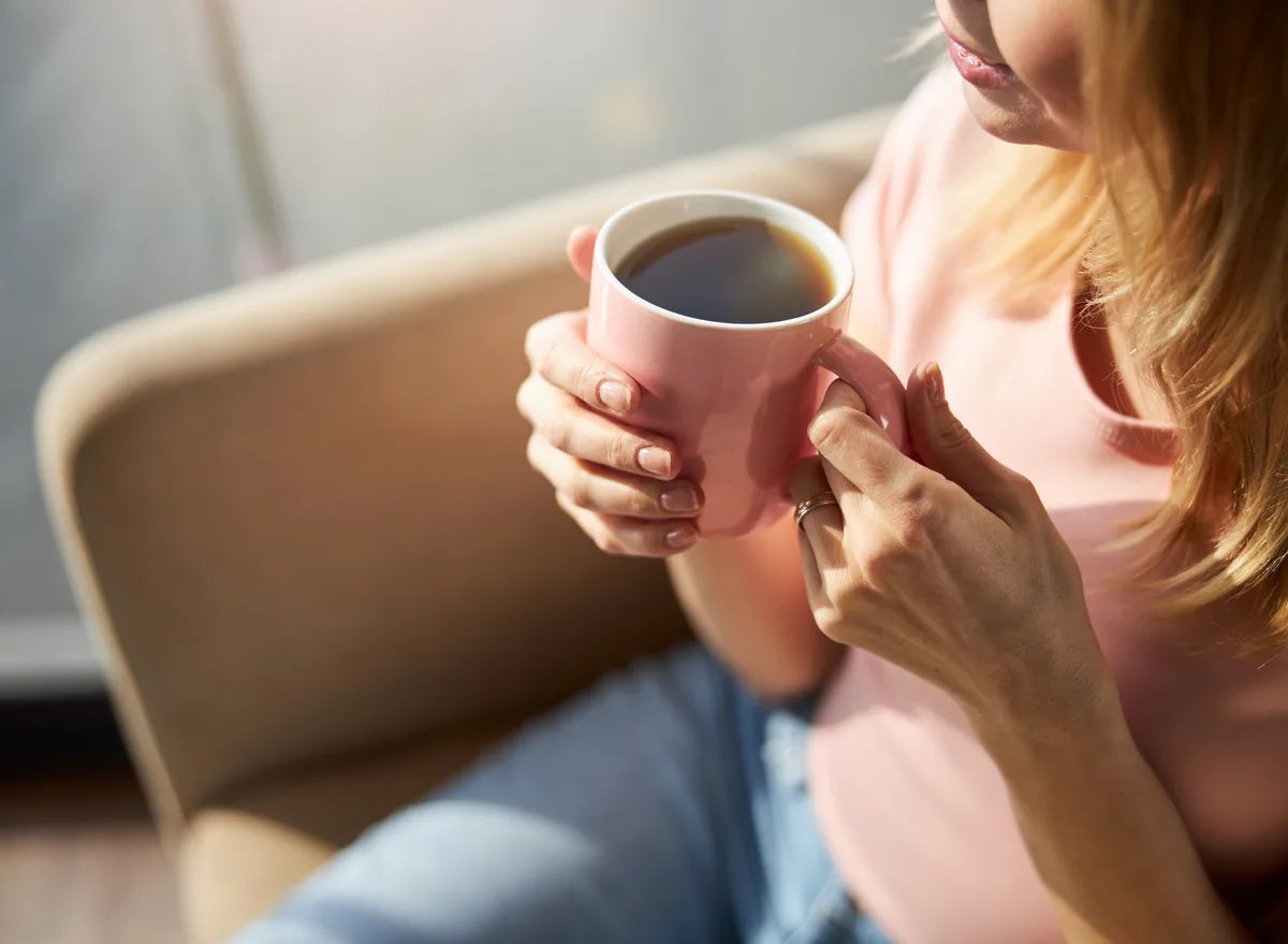 DanuCoffeeCo's tweet photo. Preparing Danú coffee and drinking a cup in the afternoon can be an excellent way to finish off the day. 

Something is soothing about the routine, and it feels great when the caffeine helps you finish off the day ☕️ 

#DanuCoffee #monday #Coffeeinabag #coffee https://t.co/M9RYNVtYgs