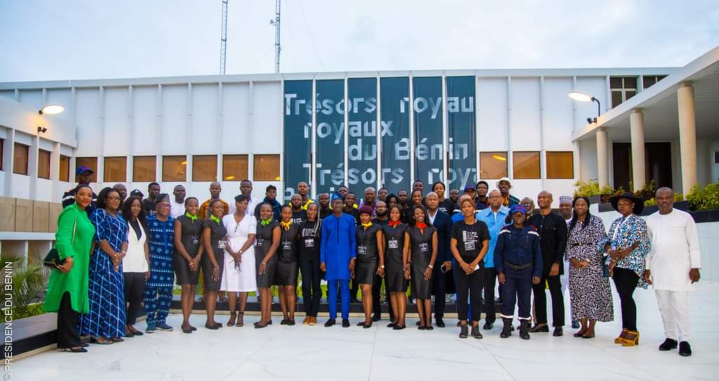 gouvbenin's tweet photo. Finissage de la phase 2 de l'exposition diptyque : Près de 35.000 visiteurs venus de 74 pays en 20 jours

Retrouvez l'article intégral et les photos officielles sur ce lien=> https://t.co/7fnUpRUZPm https://t.co/bVbaoOmLb3