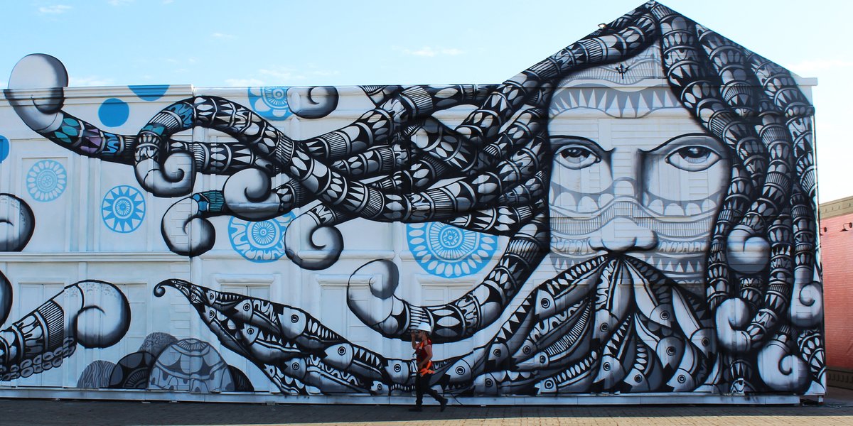 Cadumen's tweet image. Com muita alegria e finalizamos nossa muralha na Cidade do Rock @rockinrio . Quero compartilhar com todos vocês esse grande momento. Vou postar o mural em partes porque afinal são 300m2...

#cadumen #RockinRio2022  #rockinrio #muralismo #graffiti #StreetArt #RiodeJaneiro