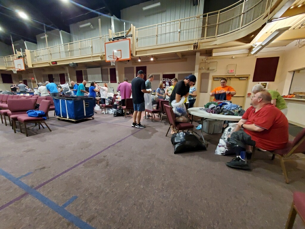 MasterProvision's tweet photo. A big shout out to the 30 volunteers from @kenwoodheights that gave their time to participate in a clothing pack! They were able to work together and pack 41 bags for people in need. https://t.co/wn2hOI8SbB