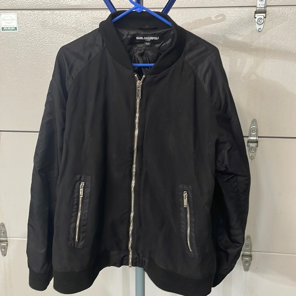 DreaVintage's tweet photo. So good I had to share! Check out all the items I'm loving on @Poshmarkapp #poshmark #fashion #style #shopmycloset #karllagerfeld #bodywrappers #itzone: https://t.co/Zzm2AZHhrM https://t.co/KPwWI3gKyw