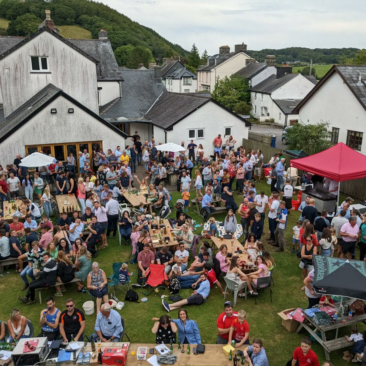 menter_y_glan's tweet photo. Cawsom benwythnos gwych ym Mhennal gyda sioe y pentref llwyddiannus iawn ddydd Sadwrn a Cneifio cyflym yn dathlu 10 mlynedd yn y Glan yr Afon dydd Sul Cneifio Cyflym Pennal Speed Shears
#community #cymuned #pennal #pentref #villagelife #countrypub #tafarn #pub #sioe https://t.co/SyZxSd9CwH