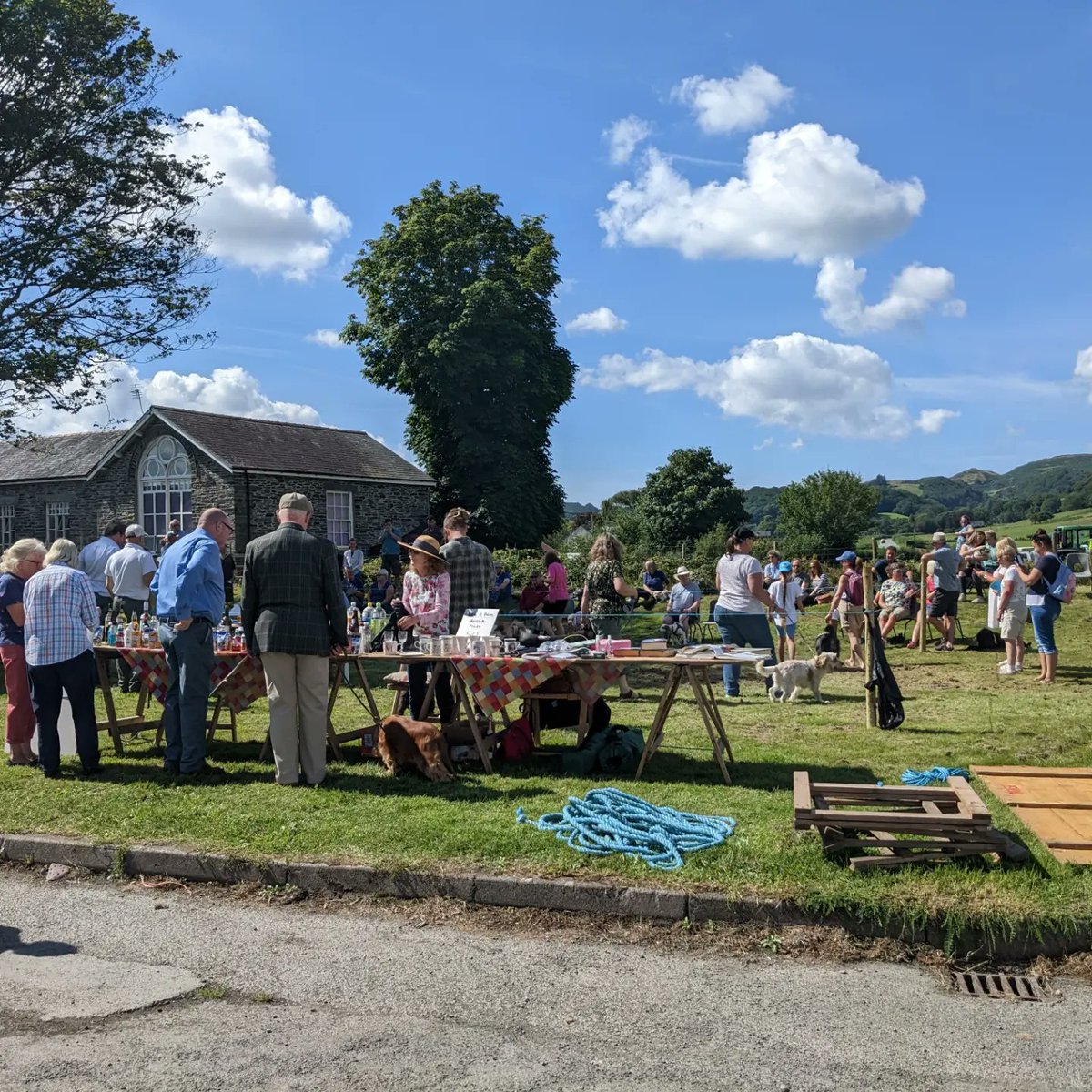 menter_y_glan's tweet photo. Cawsom benwythnos gwych ym Mhennal gyda sioe y pentref llwyddiannus iawn ddydd Sadwrn a Cneifio cyflym yn dathlu 10 mlynedd yn y Glan yr Afon dydd Sul Cneifio Cyflym Pennal Speed Shears
#community #cymuned #pennal #pentref #villagelife #countrypub #tafarn #pub #sioe https://t.co/SyZxSd9CwH