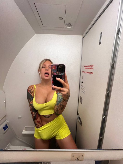 Do you want to see me messing around on the plane?😻😻😻 Then go ahead and dial RT😋  #OliMoo #onlyfans #horny<a href="/tag/horny"class="tags"><span>#horny</span></a><a href="/tag/boobs"class="tags"><span>#boobs</span></a><a href="/tag/onlyfans"class="tags"><span>#onlyfans</span></a><a href="/tag/onlyfanspromo"class="tags"><span>#onlyfanspromo</span></a><a href="/tag/nsfwtwt"class="tags"><span>#nsfwtwt</span></a>