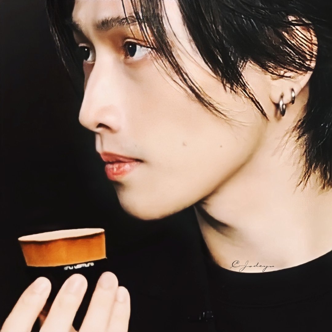 JadeCosmos_'s tweet photo. 《柏博左脸杀人事件》

#ไลฟ์นี้ไบเบิ้ลใช้แป้งชู
#shuuemuraxBible
#bsumone 
#BibleWichapas 
@biblesumett https://t.co/O9onjc2lvZ