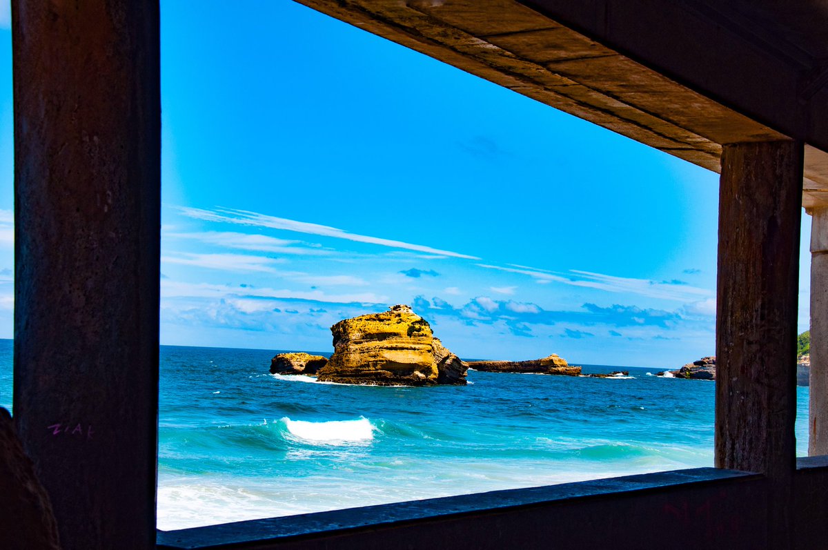 joluardi's tweet photo. Pasaje (Biarritz , Francia) #pasaje #playa #beach #Biarritz #Francia #d90 #landscape #landscapephotography #France #paisvasco #paybasque #fototocallejera #streetphotopraphy #nikon #nikonphotography #nikonphotograph #nikond90 #verano #summer https://t.co/YomwmaYp7I