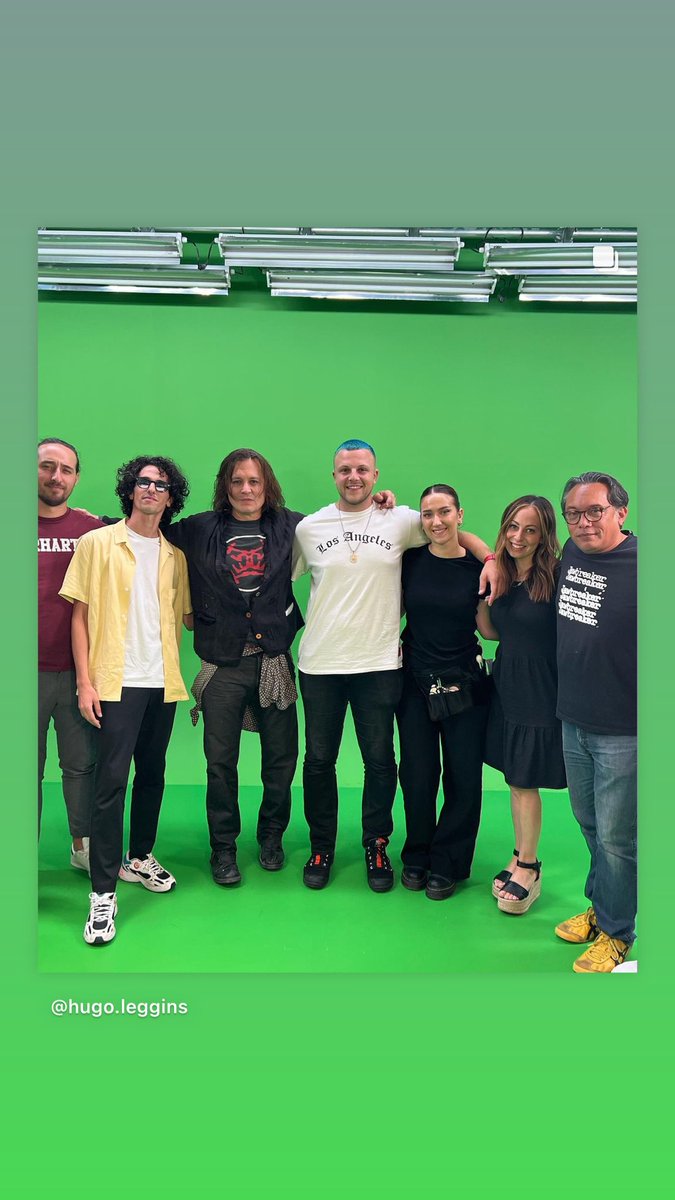 LauraBockov's tweet image. From IG France MTV made it happen. #JohnnyDeppRisesVMA #JohnnyDeppIsALegend