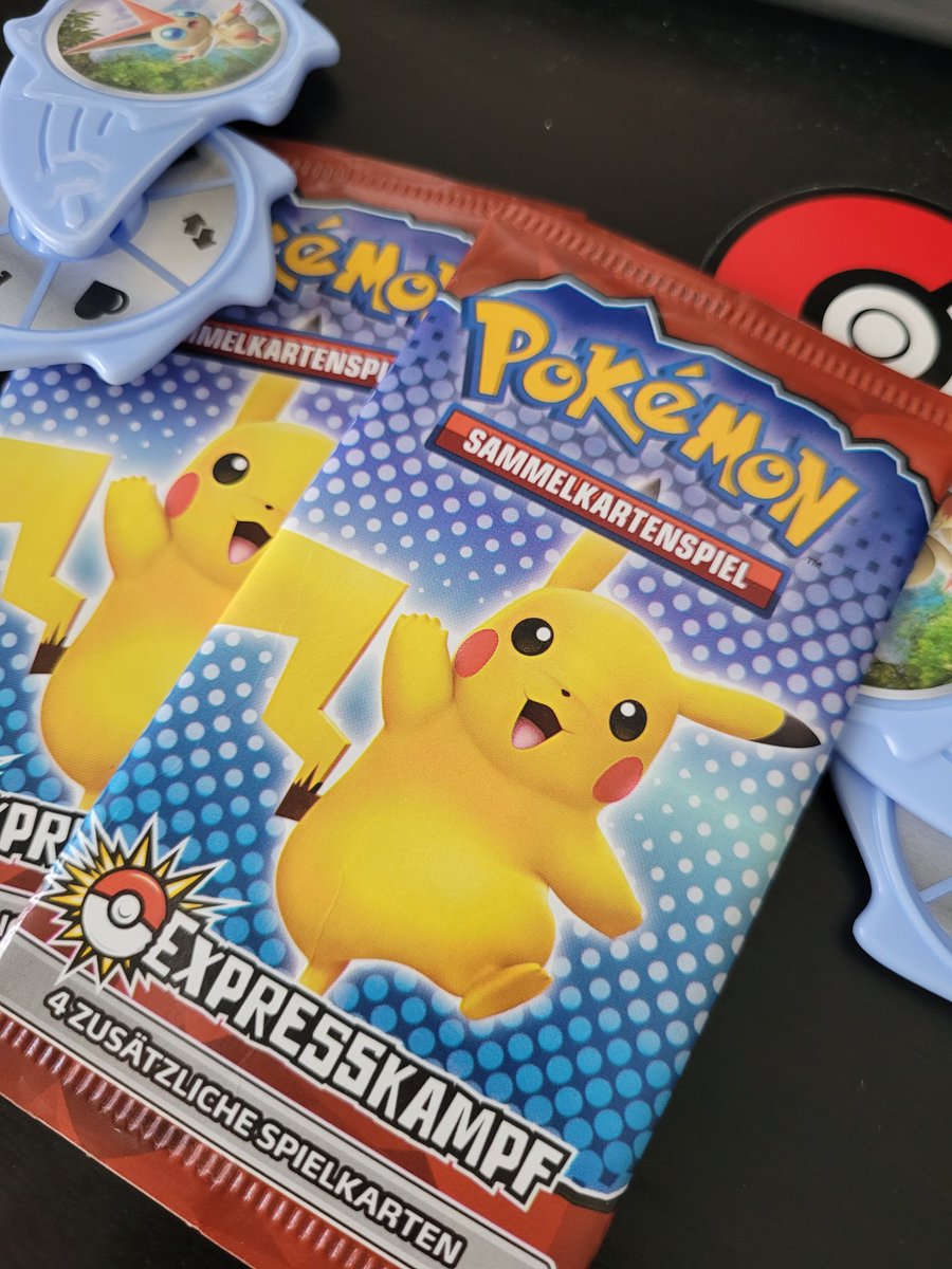stitchengreen's tweet photo. Neue Pokemon Karten 🥰 Wer sammelt sie auch?
#pokemon #pokemonkarten #battlepack #McDonalds #happymeal #Pokemon #twitchgirl #hype https://t.co/cgM9rSEXEb