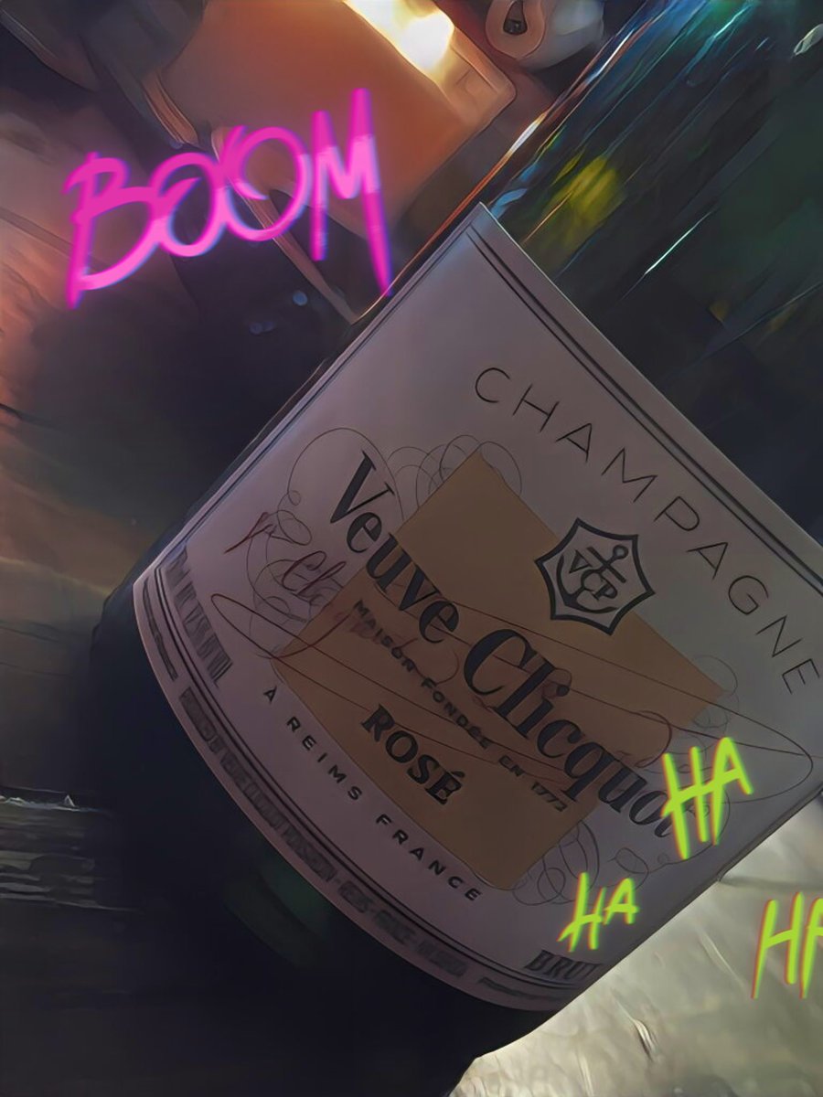 IamMsFemBOSS's tweet photo. Good morning; so Saturday, I celebrated making my huge money goal w/ #DomPerignon. Yesterday I celebrated another huge money move w/ Veuve Rosé.

Dom Perignon is ok, but it is overrated. I prefer all of #VeuveClicqout; it's better tasting and undoubtedly classy.

#msfemboss https://t.co/6jLMs0xyRX
