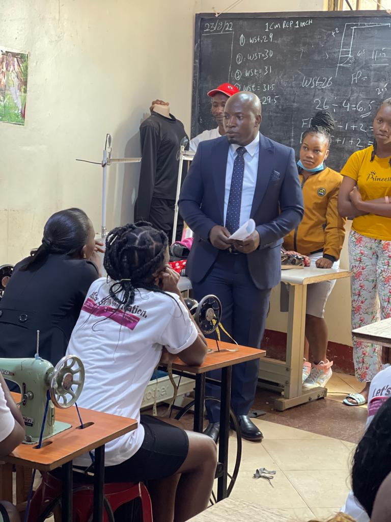 ffouganda's tweet photo. C.E.O  A Future For Orphans Uganda John Bosco Robonette speaking to the students  during  orientation on some of the organization values / norms and what is expected of them. He assured them of how their future is really bright at the organization.
#AFFOU
#GiveLittleSaveMany https://t.co/r0pWn7iql4