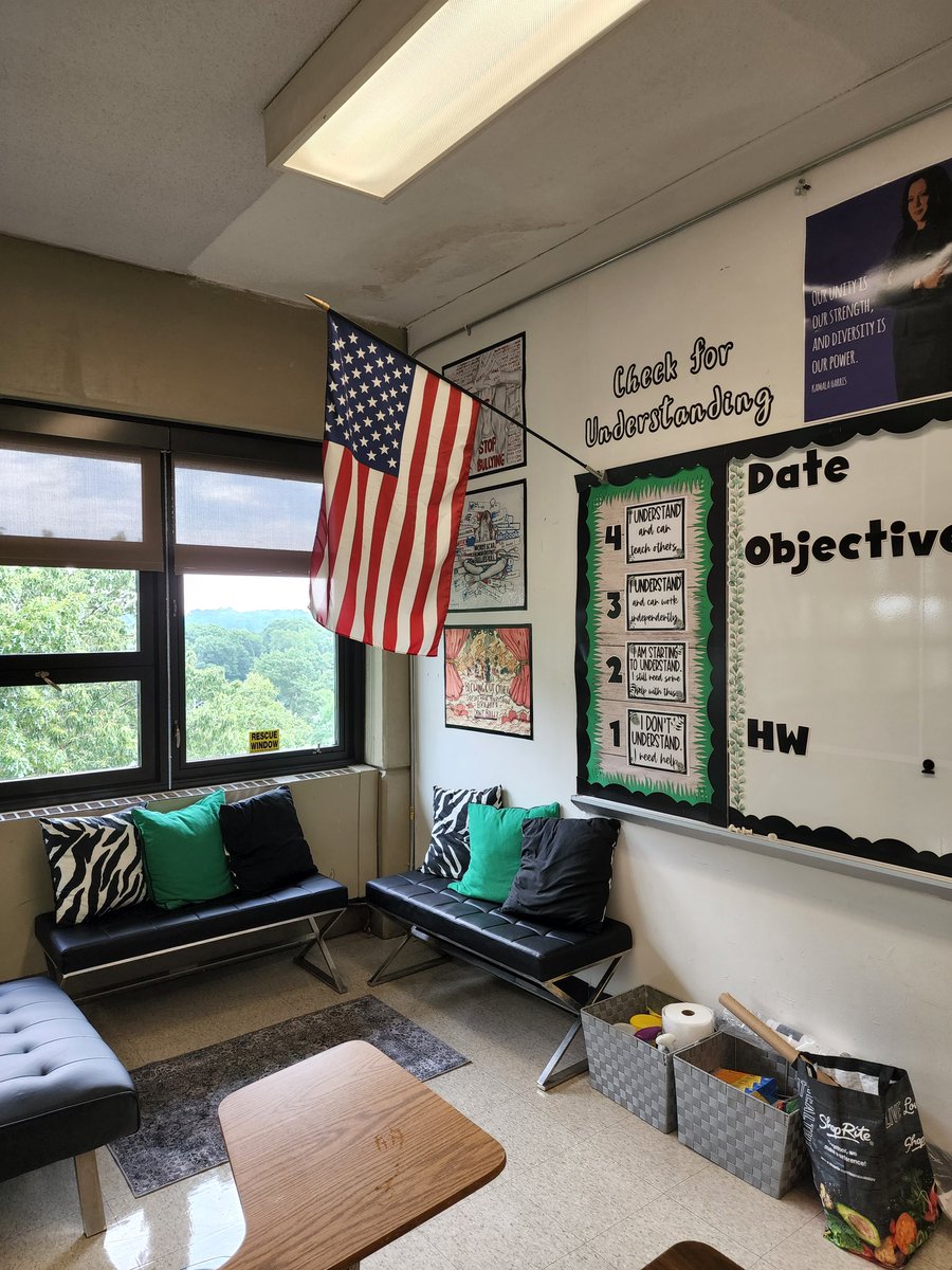 Melanie Vancol tweet media