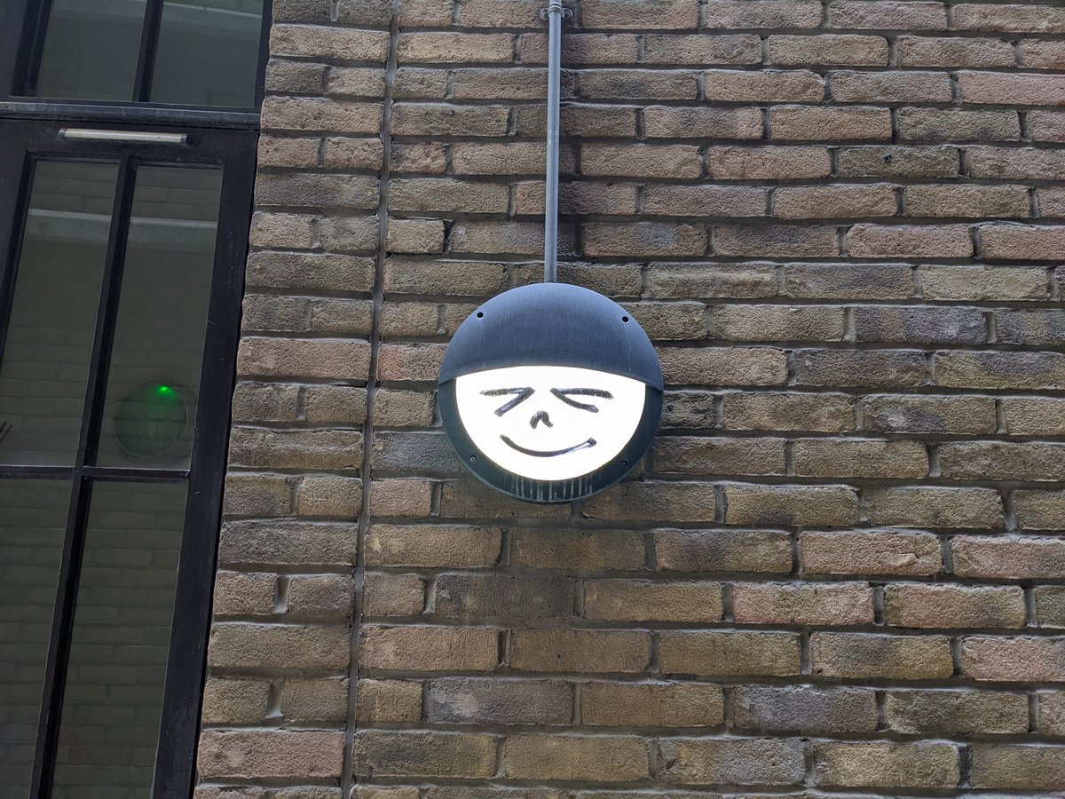 ianvisits's tweet photo. Alley lighting just off the side of Ludgate Square https://t.co/FmDL4NX1De
