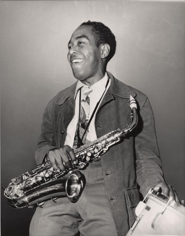 KCJazzOrch's tweet photo. Happy bday to the pioneer of bebop, Charlie “Bird” Parker! #Bird cut his teeth in #KC while playing with bandleader Jay McShann before taking flight &amp; forever altering the trajectory of #jazz in #NYC

Photos courtesy of LaBudde Special Collections, UMKC University Libraries https://t.co/FLLG4W2yr3