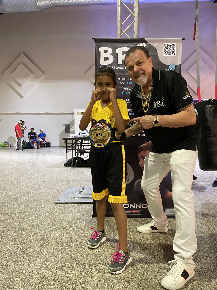 SampsonBoxing's tweet photo. Gracias Panamá por la oportunidad de traer el Proyecto BRI (Boxeo Recreativo Infantil) Sin Contacto a vuestro Pais que es mi que es mi segundo Hogar @NitoCortizo @Best_Box #Dipred (Dirección Nacional Para La Prevención De La Delincuencia Juvenil) ☝️🇵🇦 https://t.co/OrXKXYDMmc