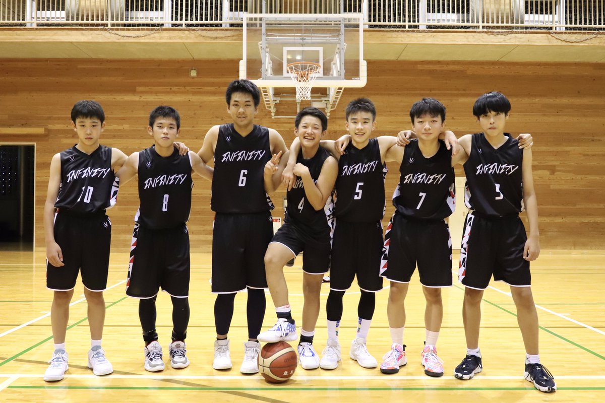 infinity_bbs_Y's tweet photo. 2期生の県内リーグ戦が終了。
ここからまた積み重ねます🏀🔥

For the team!!!
For the win!!!

📸👉2期生の中学3年生達⛹️‍♂️ https://t.co/aOvUXLfZXl