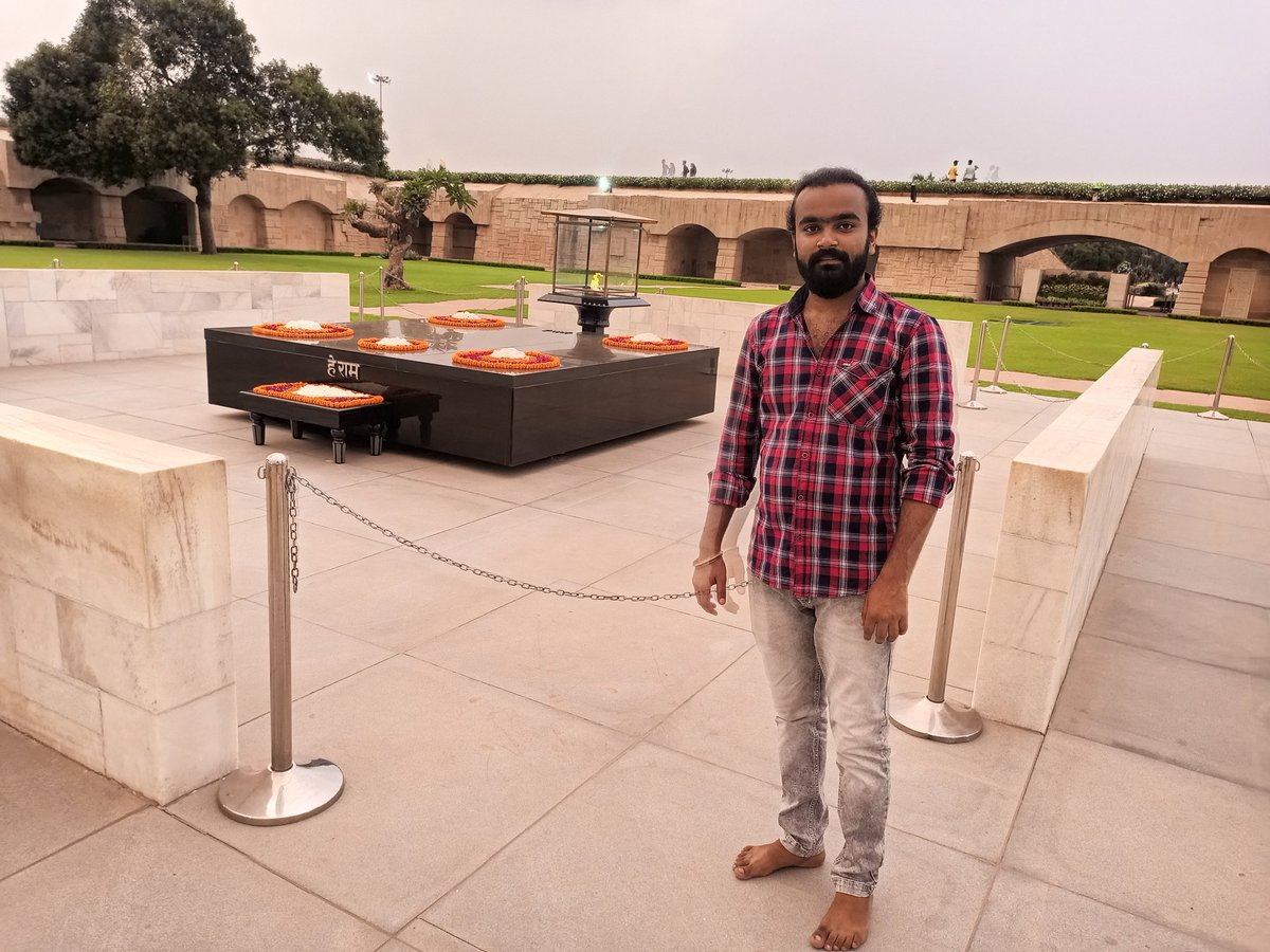 vedicdwivedis's tweet photo. फूलों का बिखरना तो मुक़द्दर ही था लेकिन,
कुछ इस में हवाओं की सियासत भी बहुत थी।
~ परवीन शाकिर
#awriterdeepak https://t.co/A7UCAqFQxQ