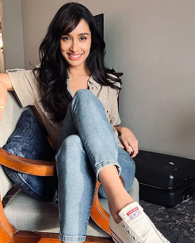 ShraddhaSource's tweet photo. Shraddha Kapoor With New Hair Style ❤

#ShraddhaKapoor https://t.co/8yftXELpmI