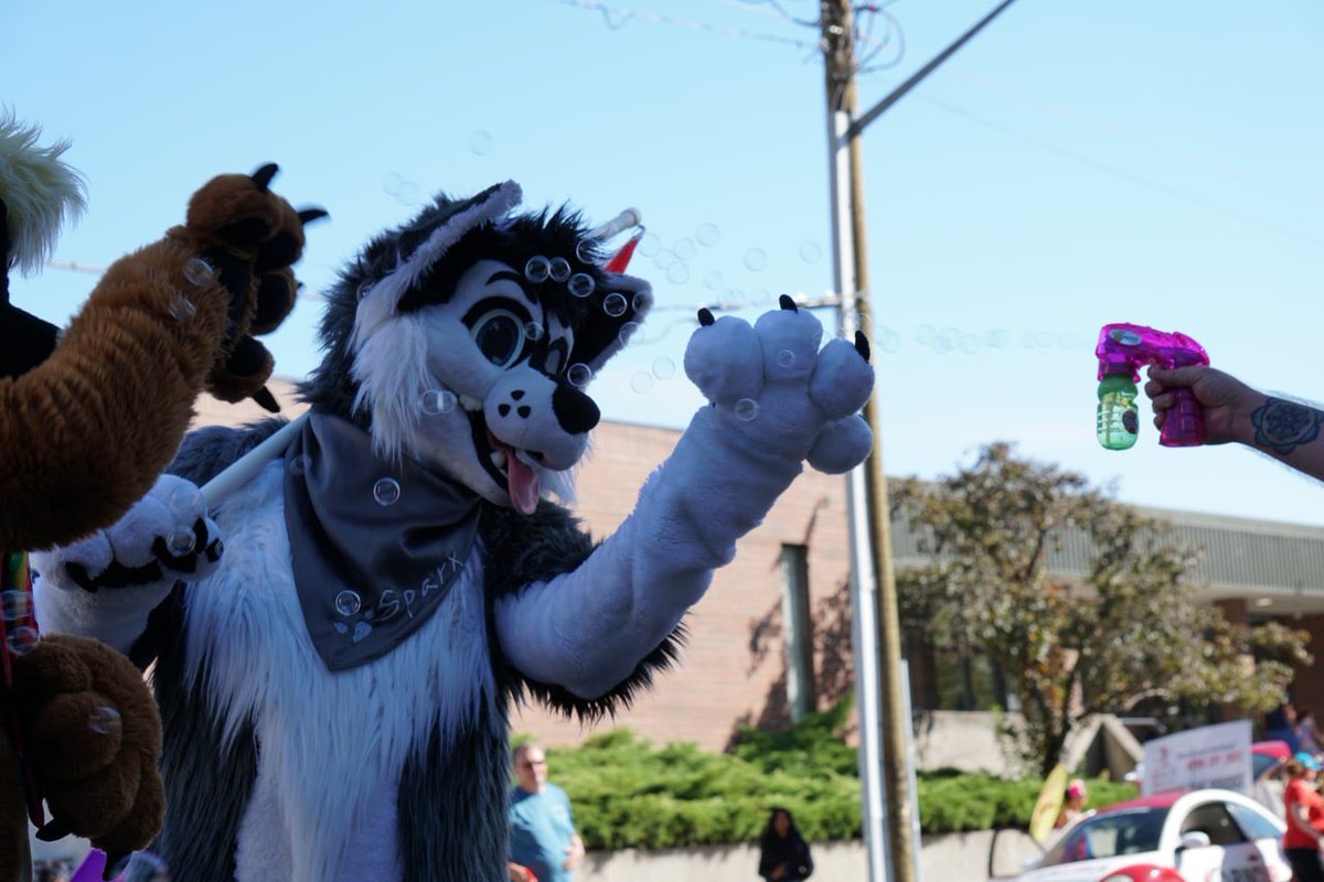 SparxWuff's tweet photo. Bubbles!!!! #kamloopspride https://t.co/Lh6YwNNvAH