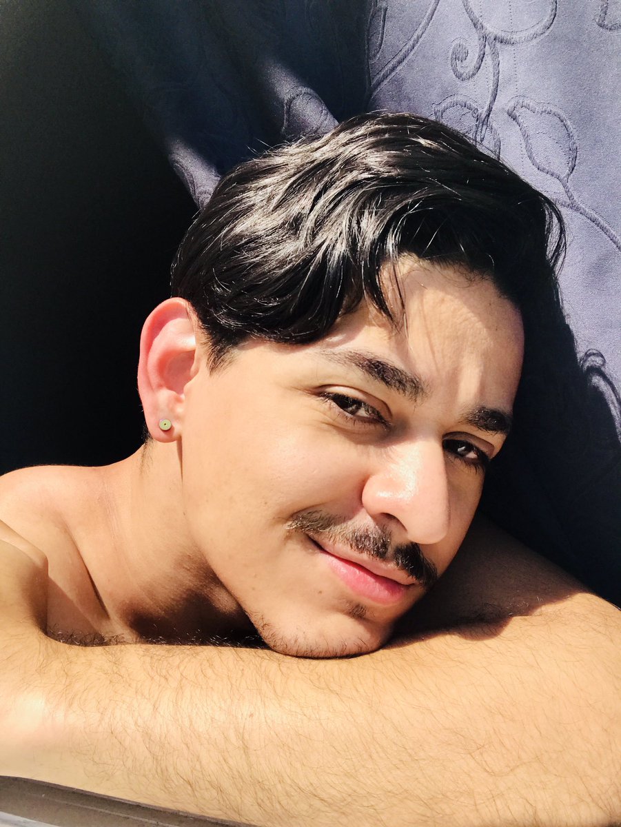 Patry_borges97's tweet photo. Bom dia hoje dia lindos ☀️❤️
#bomdia #sorriso #feliz #gay #bissexual #LBGTQ #boysgay  #Capricornio #FOTOS  #sp #loveislove https://t.co/meLlazxgfR