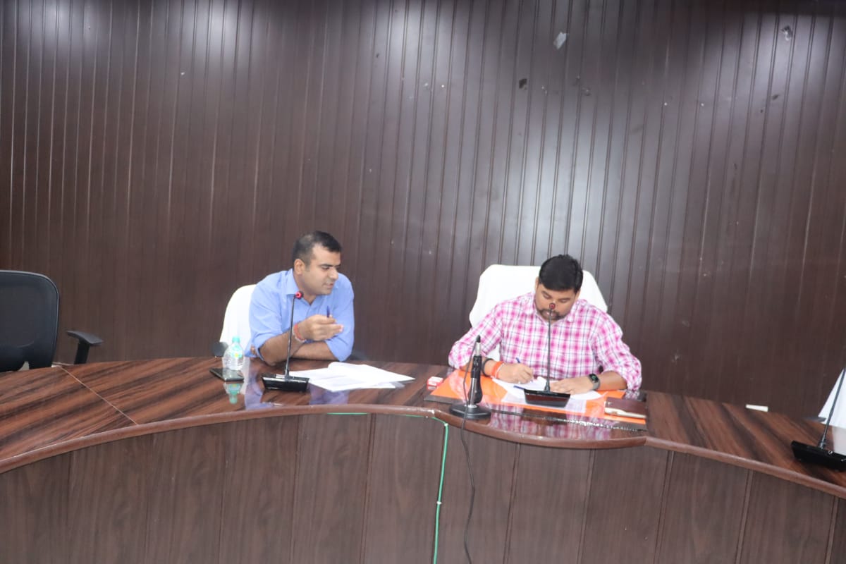 DM Chitrakoot tweet media
