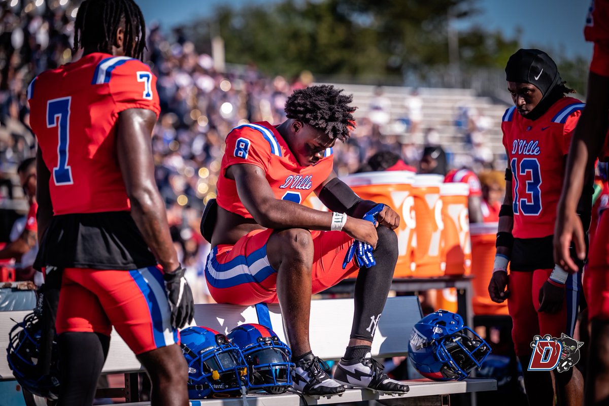 Duncanville_FB's tweet photo. Game 1 🔥

#LockTheGates | #BuiltDifferent https://t.co/8FQQCdh3GD