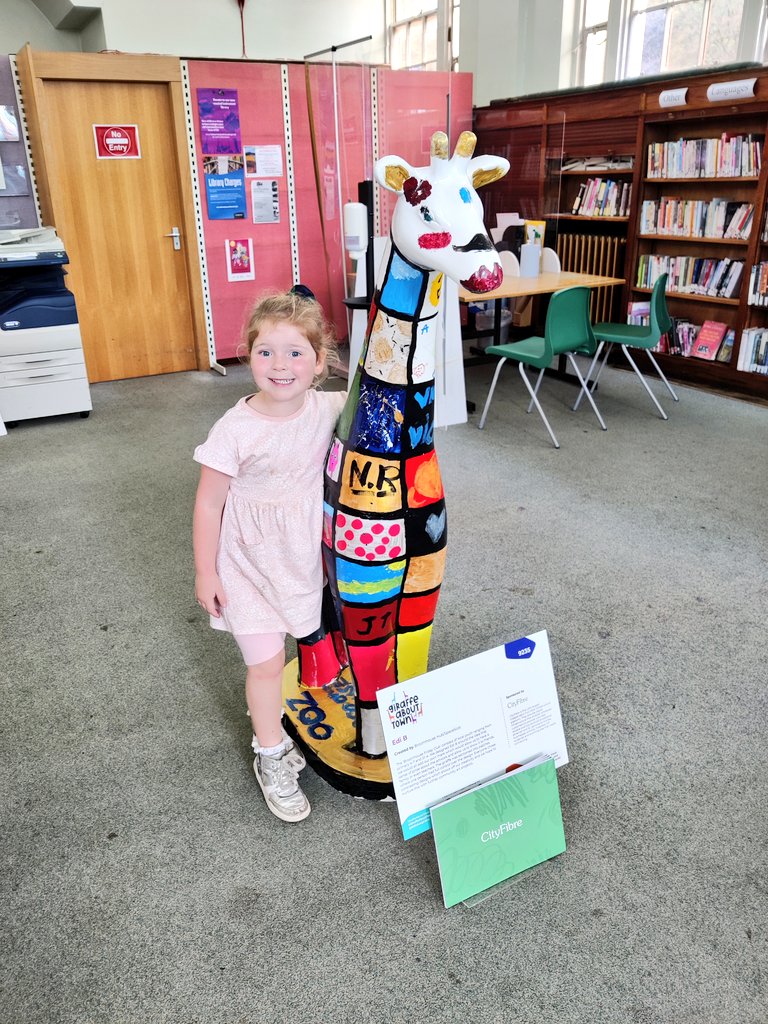 ailidhbell's tweet photo. @RHPSNursery She got her last one! 74/74 #GiraffeAboutTown #wildinart @wildinart @EdinburghZoo https://t.co/zy8rhZQh37