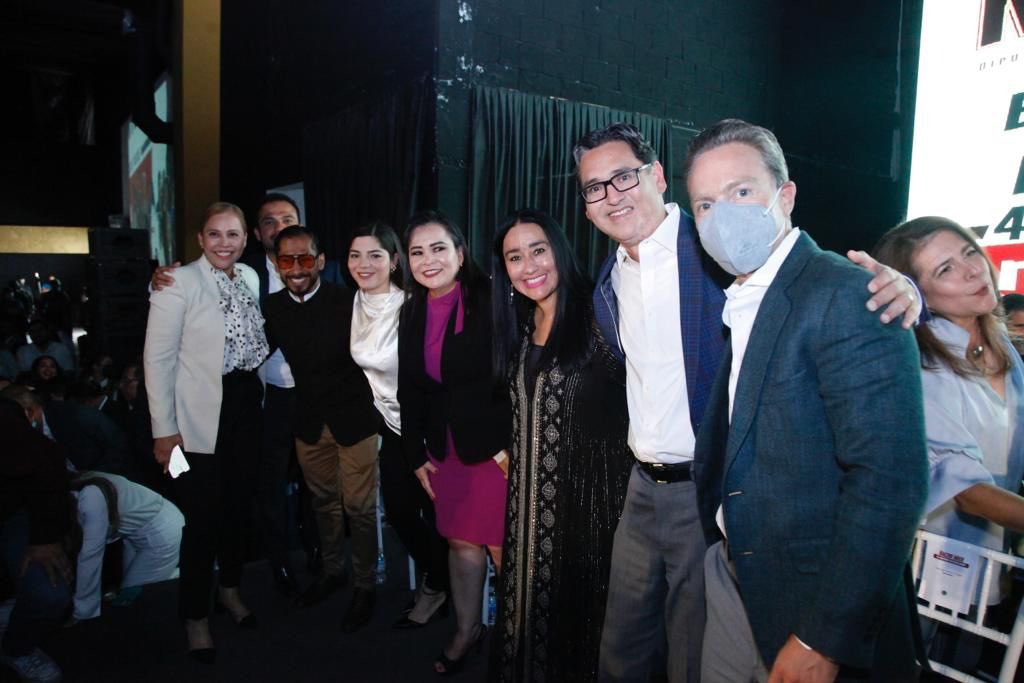 El fin de semana, acompañamos a nuestro coordinar en la presentación de su informe de labores legislativas. 
<a href="/NachoMierV/">Ignacio Mier Velazco</a>, ha llevado a la Cámara de Diputados los principios e ideales de la #4T, es un gusto trabajar con él para consolidar nuestro proyecto de nación.