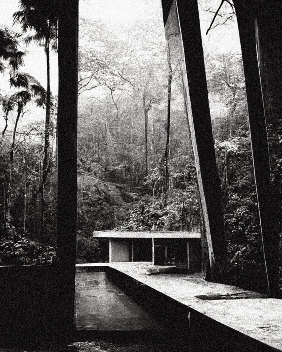 AlexSupaTramp's tweet photo. "PLUGGED INTO THE BREATHING SYSTEM" #CostaRica #concrete #villa #architecturaldesign #midjourney https://t.co/BjxSfUA6u4