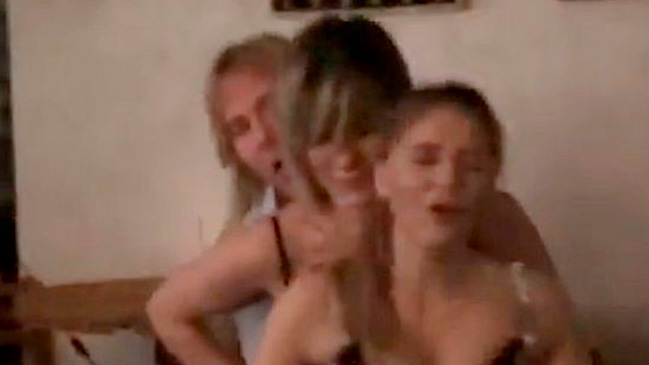Cooperativa's tweet photo. Filtraron atrevido video de Pavel Nedved junto a tres mujeres en ropa interior #CooperativaContigo https://t.co/uyj24W74JL https://t.co/LPl0hdreRY