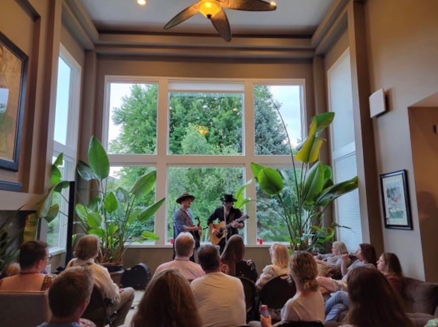 HomeDitty tweet media