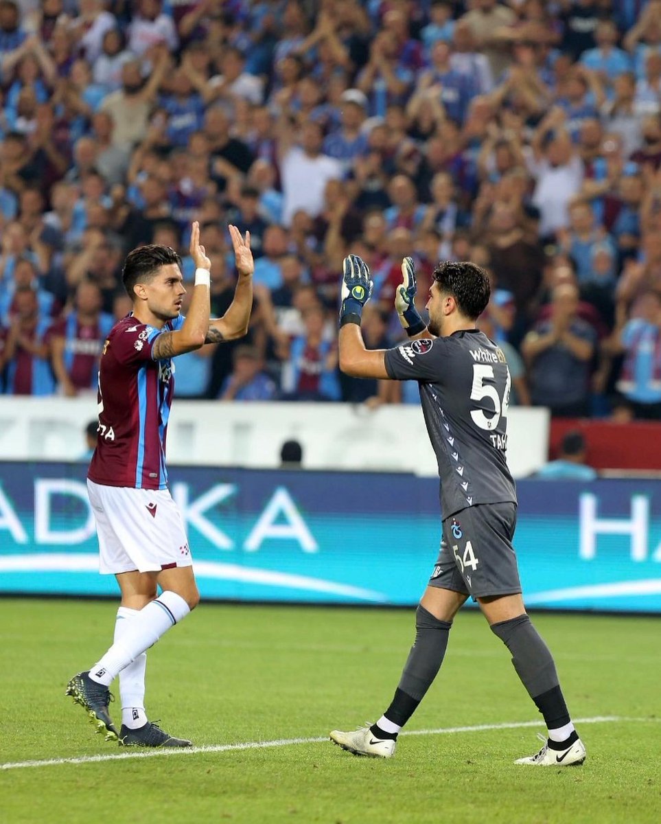 Trabzonspor forması altında çıktığım ilk maçta bana büyük bir destek ve güven veren tüm camiamıza teşekkür ederim.❤️💙 <a href="/Trabzonspor/">Trabzonspor</a>