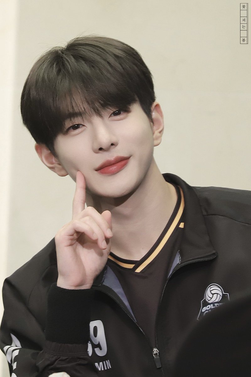 _bloomingspring's tweet photo. 220828 DMC MUSIC

볼콕🫶🏻

#GoldenChild      #골든차일드             
#최보민 #보민 #BoMin #ボミン https://t.co/MantWZVUWI