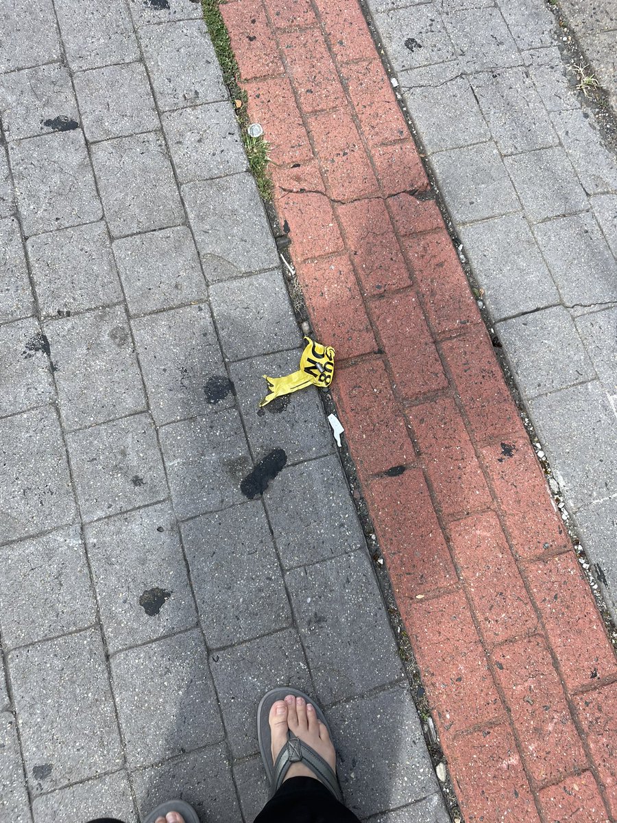 SYezefski's tweet photo. Yesterday, I was 300 feet away from two shots fired in Adams Morgan on 18th St. With the rest of the crowd, I ran, sought safety, and was locked down inside a restaurant for over 30 minutes. Police responded, found two shell casings…and info cannot be found. @RealTimeNews10 ? https://t.co/PX5AaXMW6j