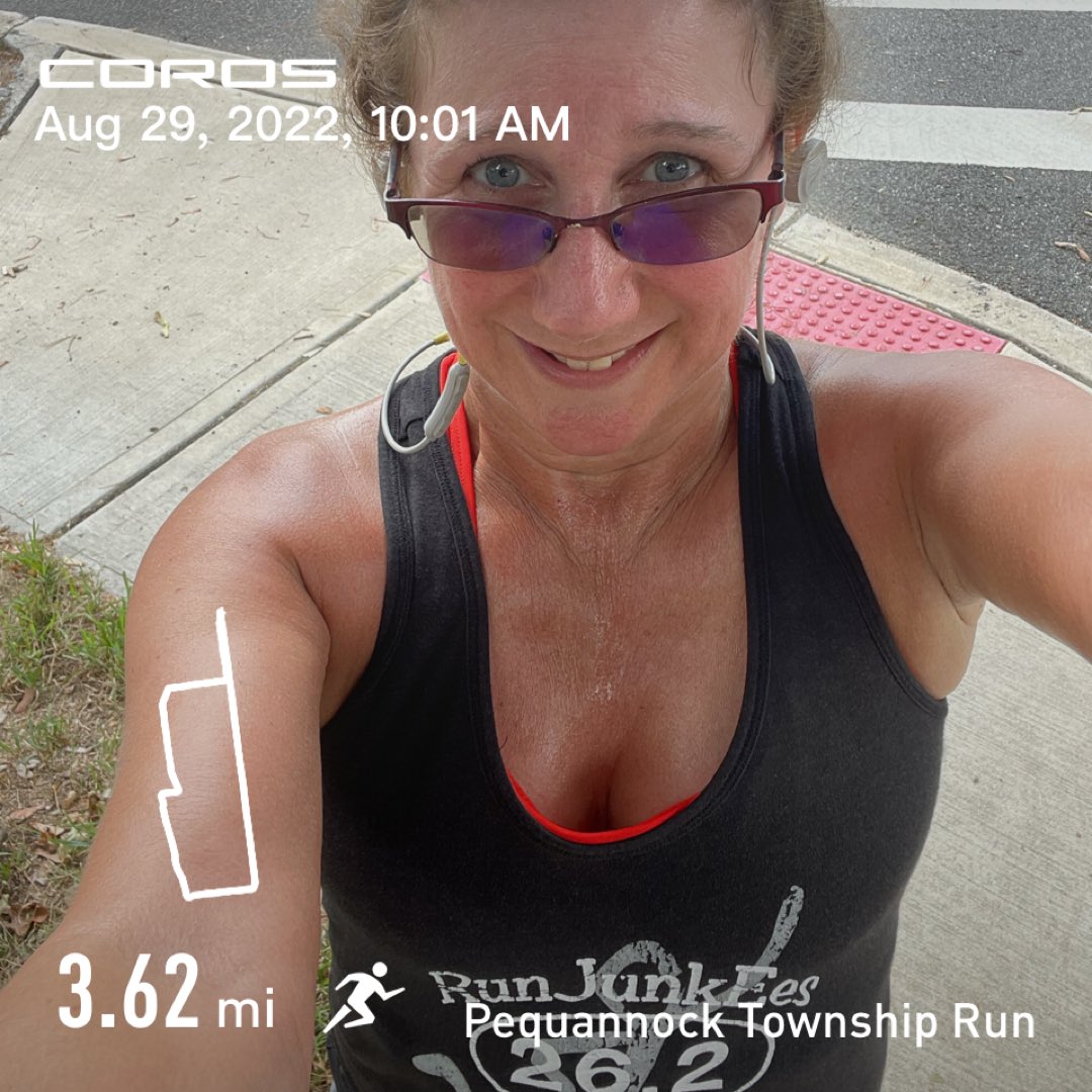 Very humid 5K to start the week #mondaymiles #runtheyear2022