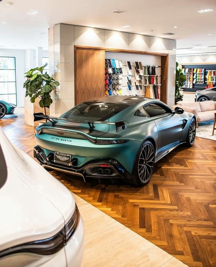 michele69028102's tweet photo. #AstonMartin https://t.co/2SWwVNvMSX