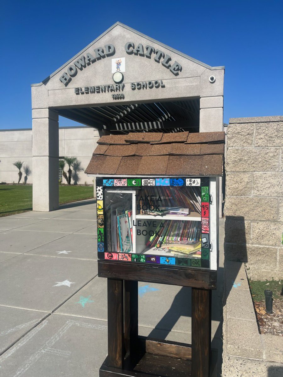 ChinoValleyUSD's tweet photo. Have a #bookworm who might enjoy taking a new literary adventure? Then perhaps they’d like to check out the free #NeighborhoodLibrary that #GirlScout Troop 19134 donated 2 #HowardCattle! So grateful for supportive partnerships &amp; the positive impact they have on #cvusdstudents 🥰 https://t.co/8GGWCgFjgY