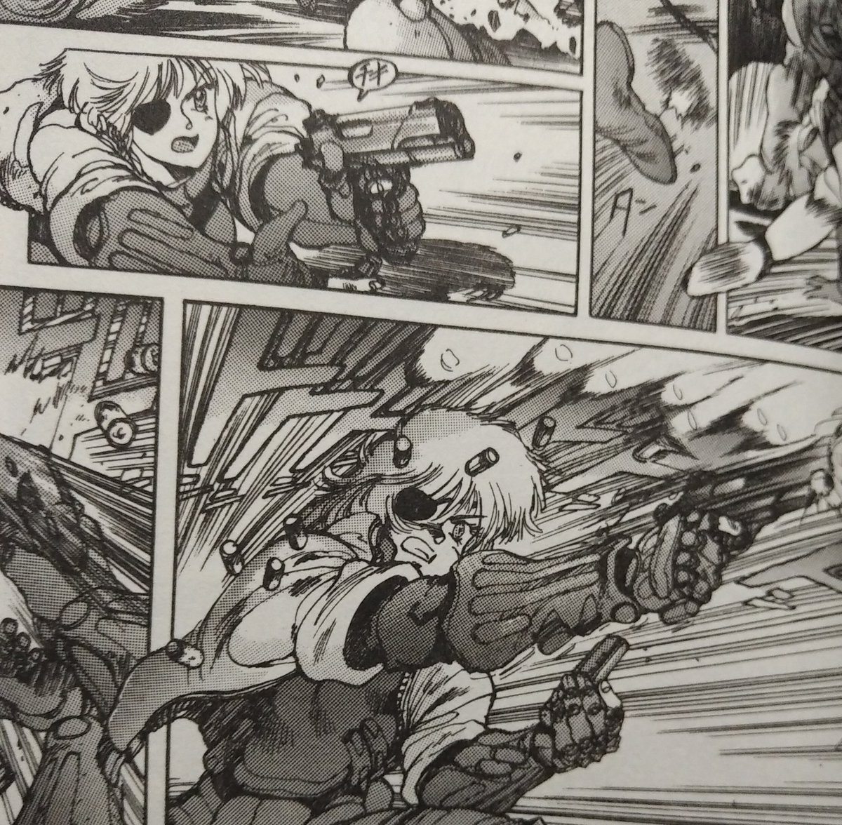 4巻でデュナンが使う1911みたいな拳銃 