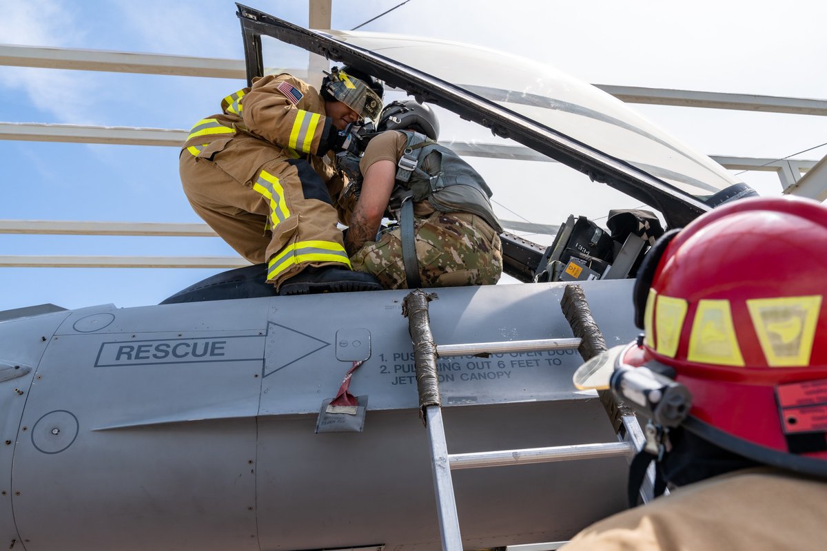 Homestead_ARB's tweet photo. #MakoMonday: Hugo Frias, HARB firefighter, practices removing an unconscious pilot from an F-16. Our Fire Department is constantly training and preparing for any event, so they are always ready.
#HARB #HARBReady #ReserveReady #HARBResilient #ReserveResilient https://t.co/ntFR0Cu2P5