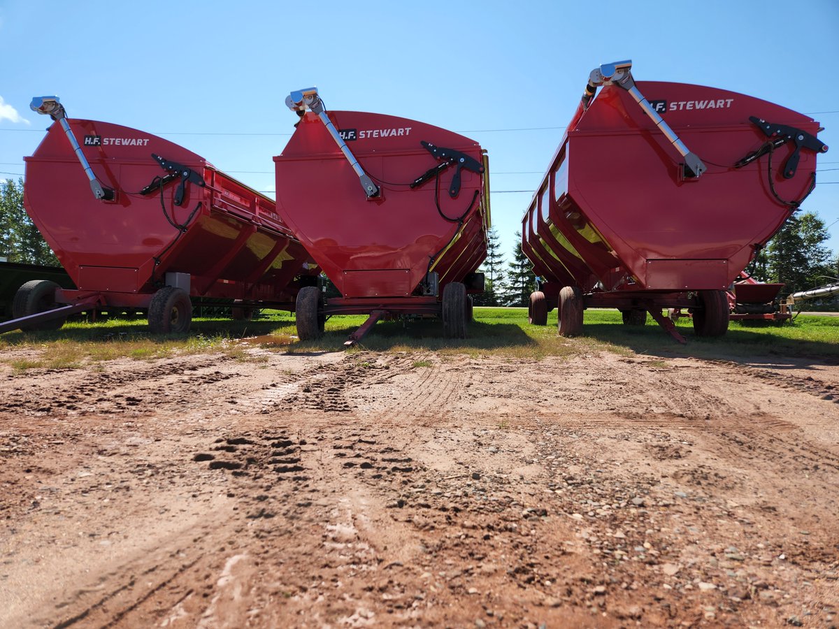 You are not seeing triple! Just three Live Bottoms waiting for trucks. 🔥😃