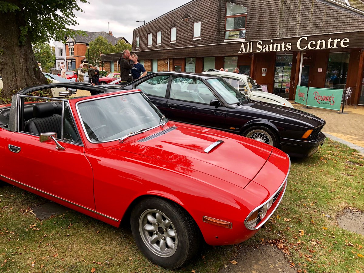 A great morning at the ‘All Saints Classic Car Show’ in Kings Heath, Birmingham 🚙 Really enjoyed it! Great atmosphere, music, turnout of locals and cars on display! #KingsHeath #EnjoyKingsHeath #ClassicCars #ClassicCarShow